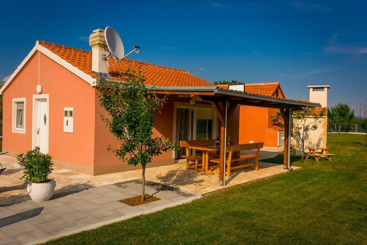 Vacation House Radosic Radosic  Zewnętrze zdjęcie